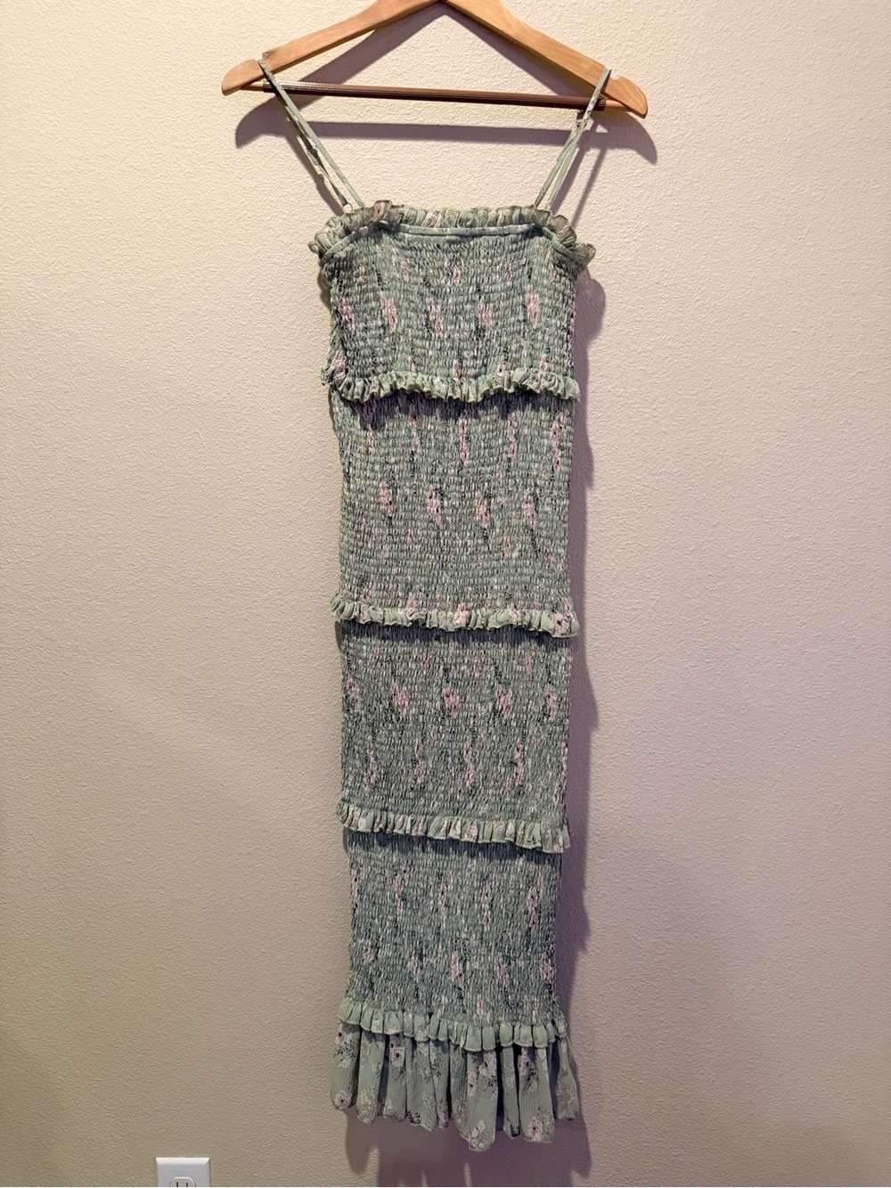 Mable Green Floral Smocked Tiered Maxi Dress Size M #0181